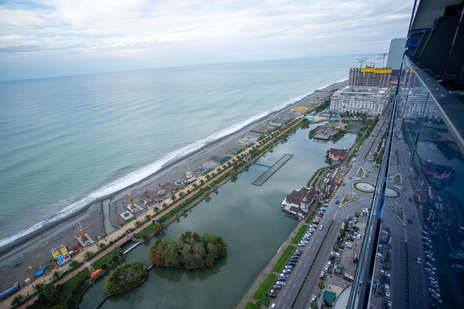 Апартаменты View From Above Orbi City Батуми Экстерьер фото