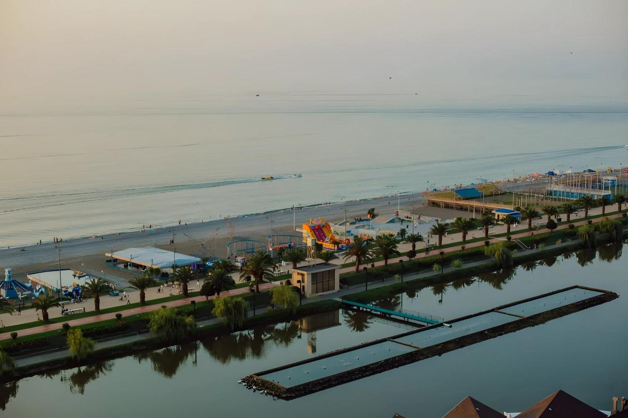 Апартаменты View From Above Orbi City Батуми Экстерьер фото
